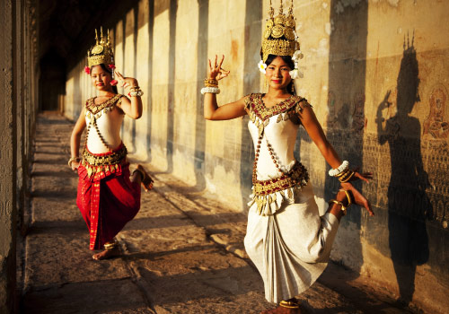 カンボジアに古くから伝わる宮廷舞踊アプサラ ダンス