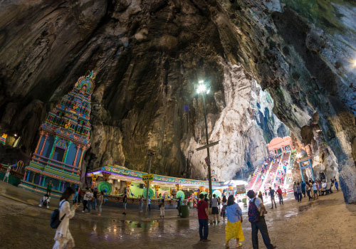 マレーシア屈指の人気パワースポット：バトゥ洞窟