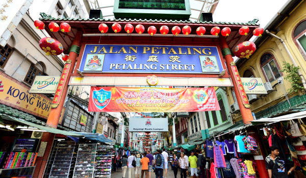 マレーシアならではの熱気にあふれる中華街