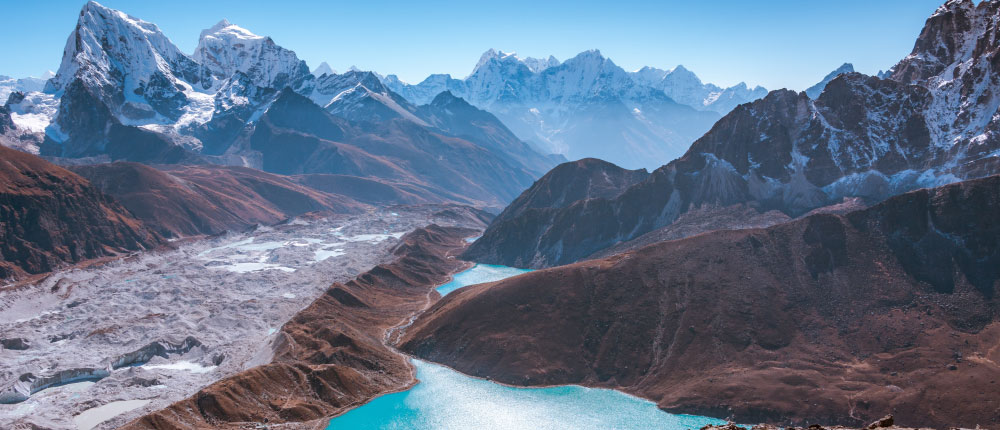 世界最高峰のエベレストを望むサガルマータ国立公園