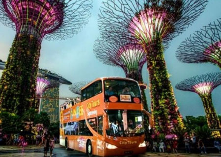 シンガポールの夜景 2階建てオープンバス