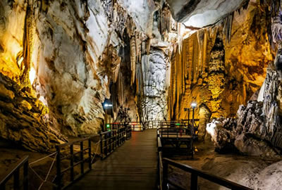 フォンニャ・ケバン洞窟