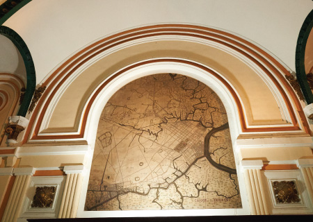 中央郵便局の壁に掛けられた古地図